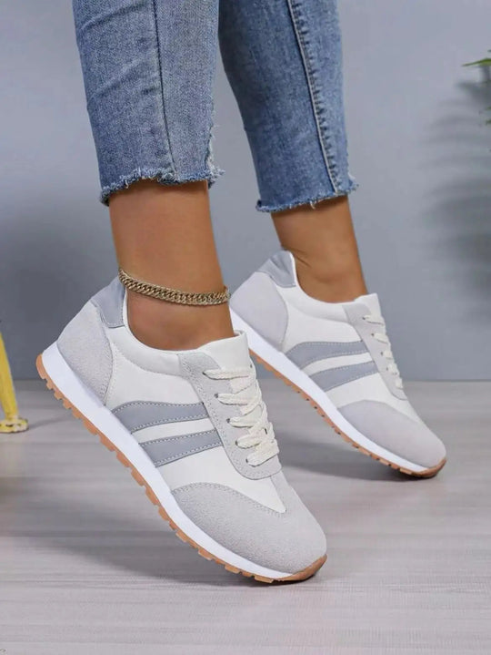 Dame Sneakers Lav Topp Trendy Med Sidestriper 3