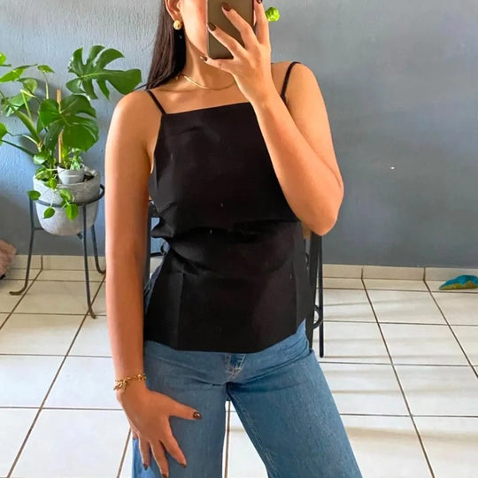 Kvinner med firkantet hals uten rygg