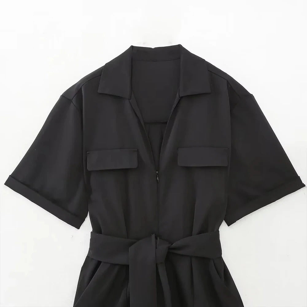 Kortermet jumpsuit for kvinner