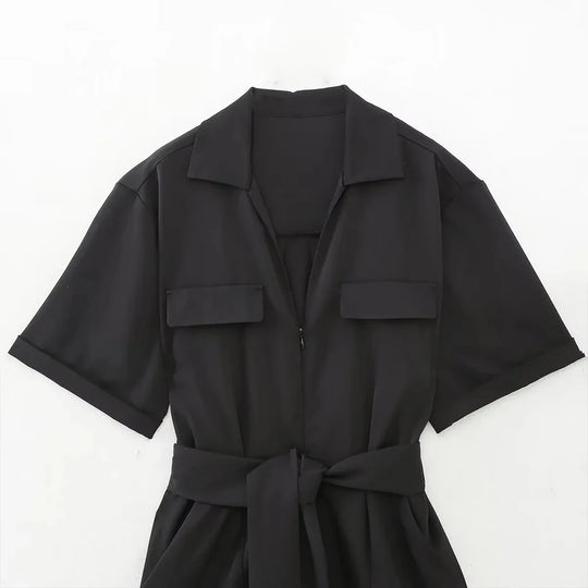 Kortermet jumpsuit for kvinner