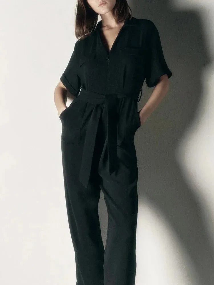 Kortermet jumpsuit for kvinner