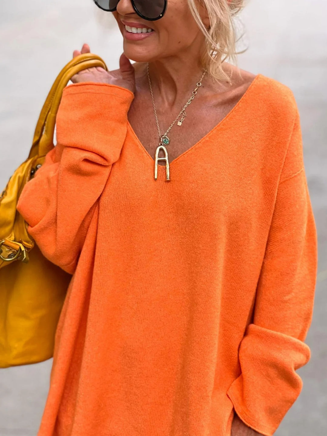 Strikket oversized genser med V-hals