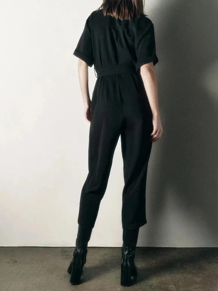 Kortermet jumpsuit for kvinner
