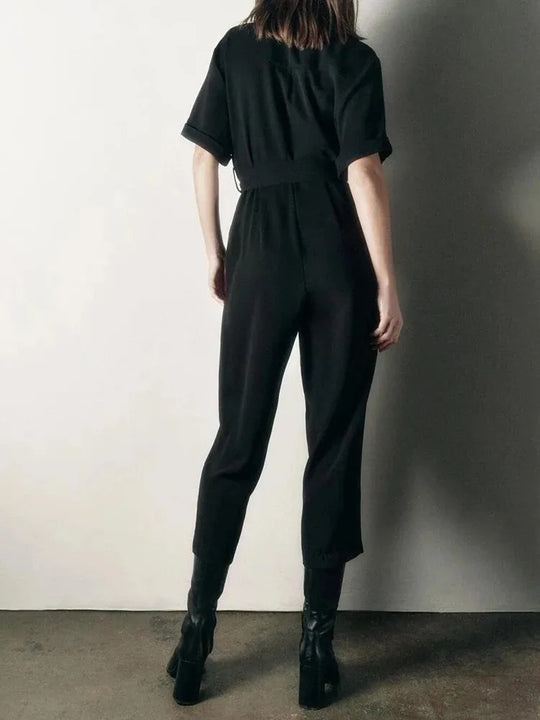 Kortermet jumpsuit for kvinner