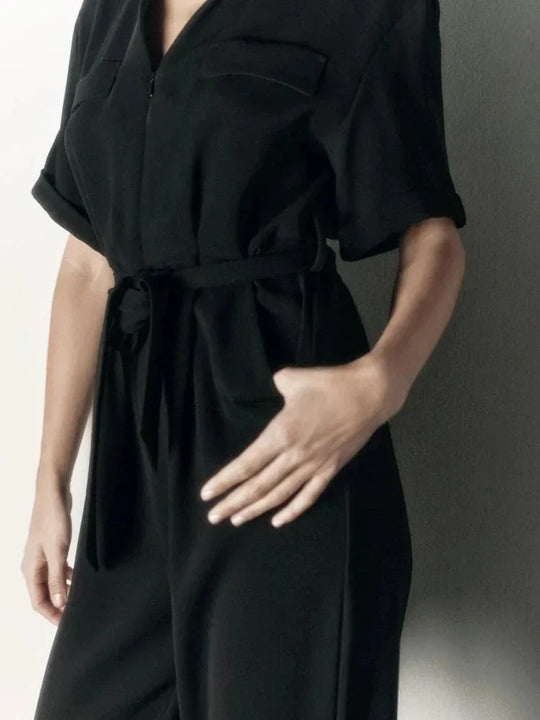 Kortermet jumpsuit for kvinner