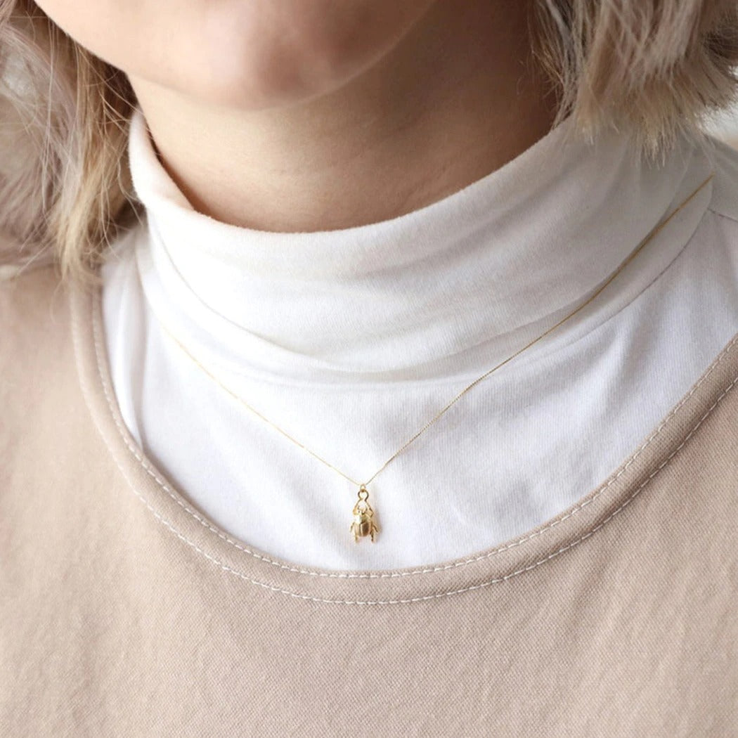 Beetle Amulet Halskjede