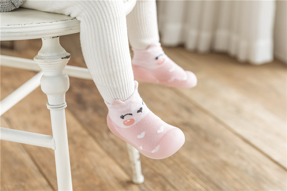 Babys varme strikkede sokkersko