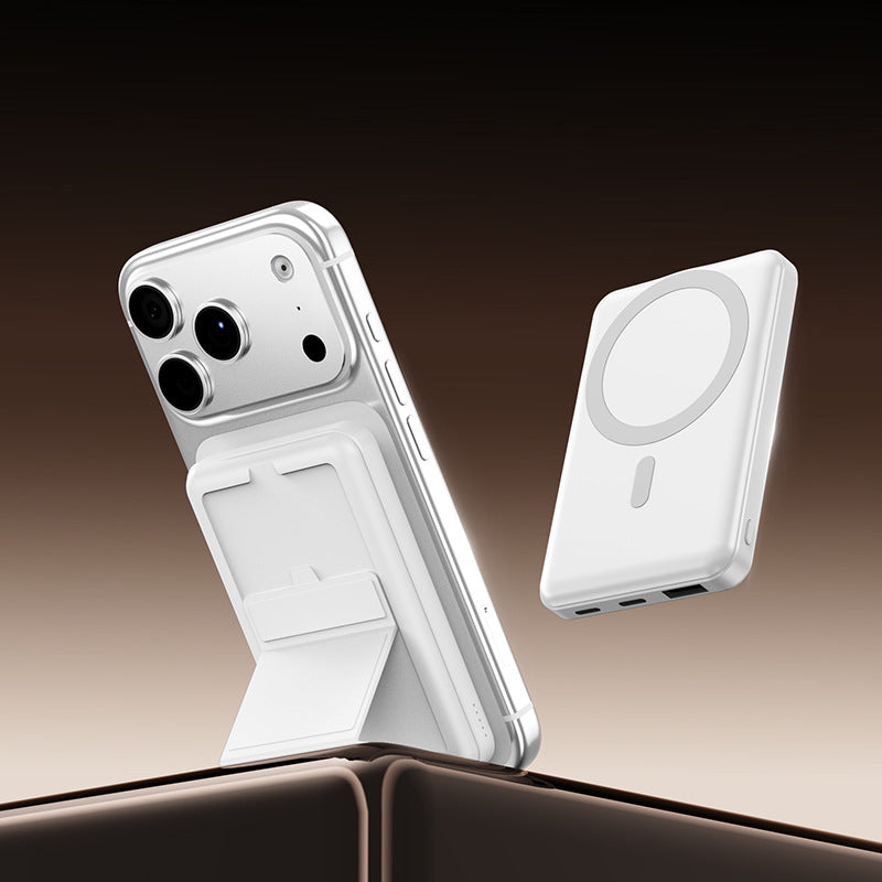 Bærbar Powerbank Med MagSafe Og Integrert Stativ For Rask Lading 2