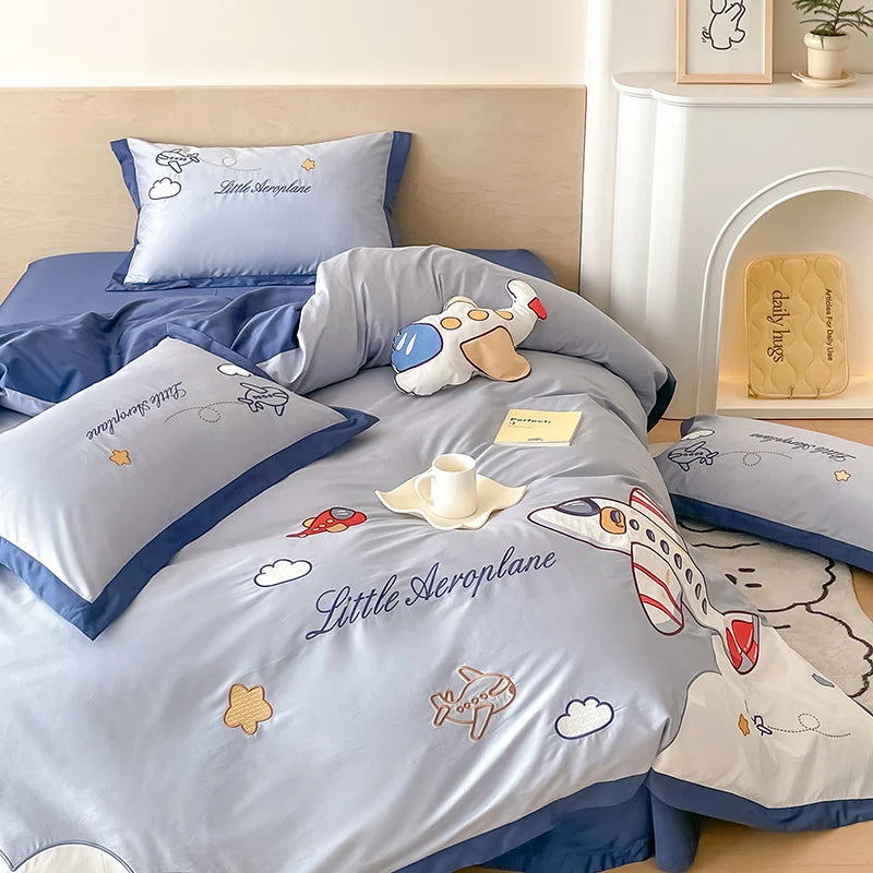 Barnesengetøysett med Brodert Flydesign 4