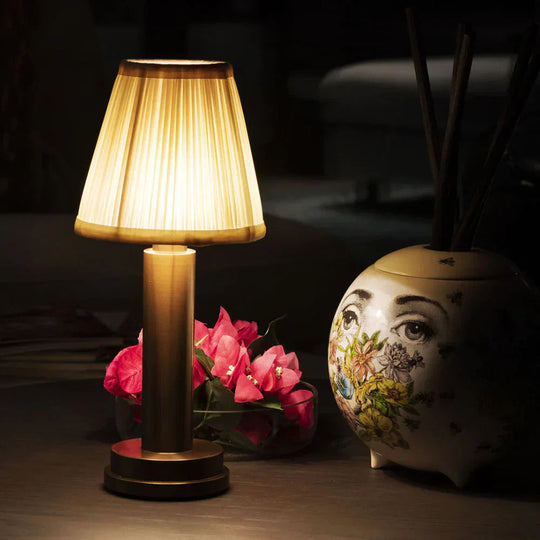 Bordlampe Trådløs Elegant Design 3