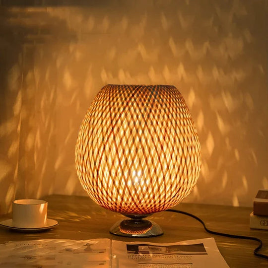 Bordlampe i Bambus med Vintage Stil 8