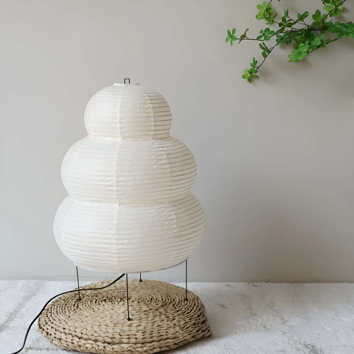 Bordlampe i Rispapir med Minimalistisk Design – Bellezanorge