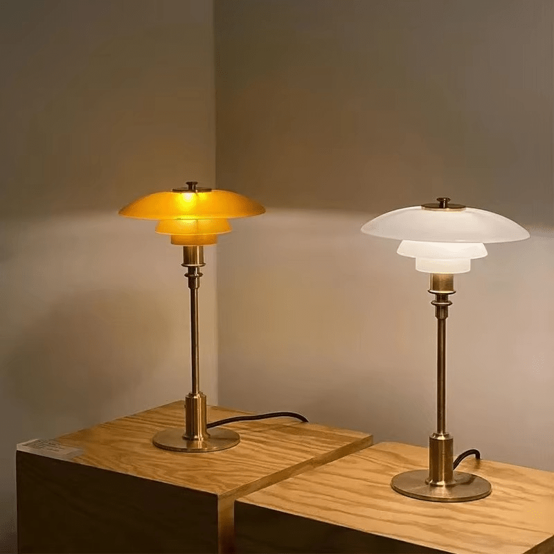 Bordlampe med Dimmbart LED-lys i Skandinavisk Design 3