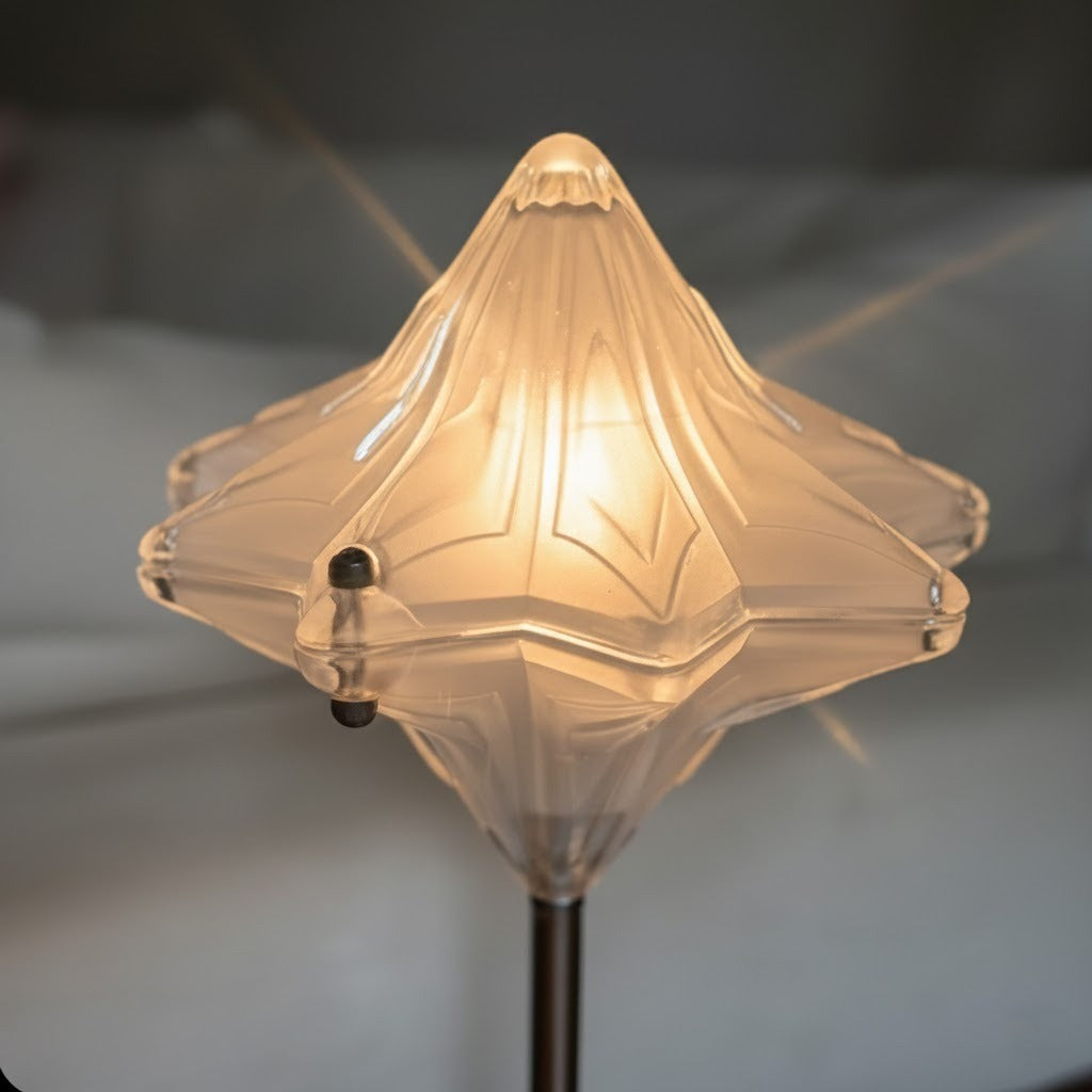 Bordlampe med Stjerneinspirert Design 5