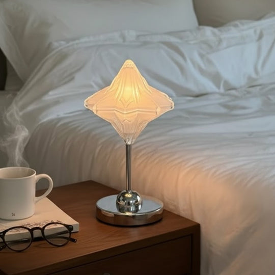 Bordlampe med Stjerneinspirert Design 6