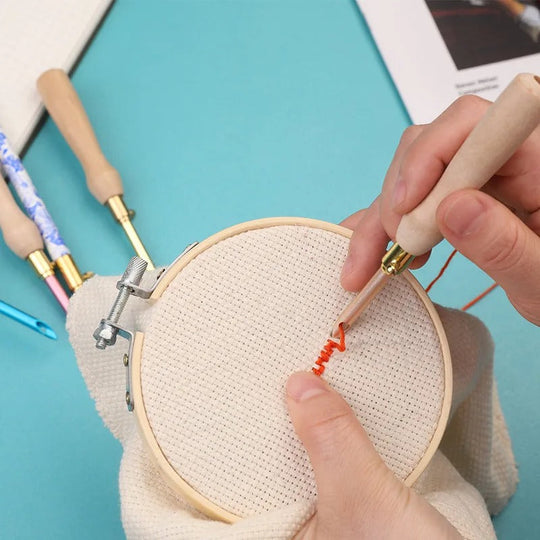Broderingssett med Utbyttbare Nåltyper 1