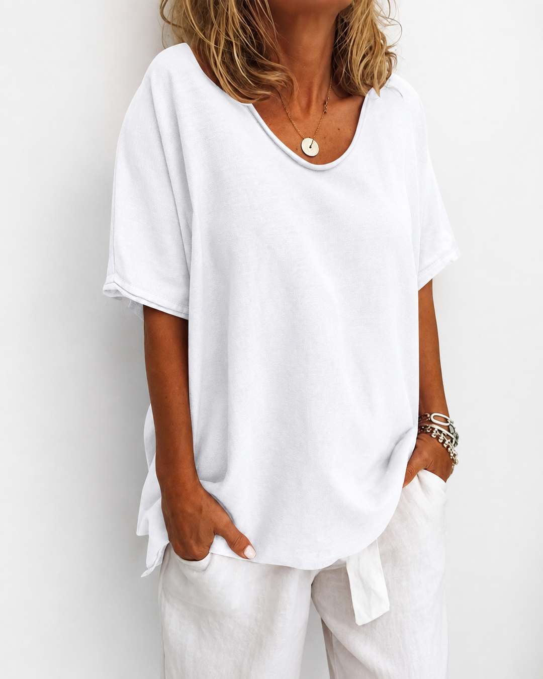 Dame Lett Bluse med V-hals og Korte Ermer