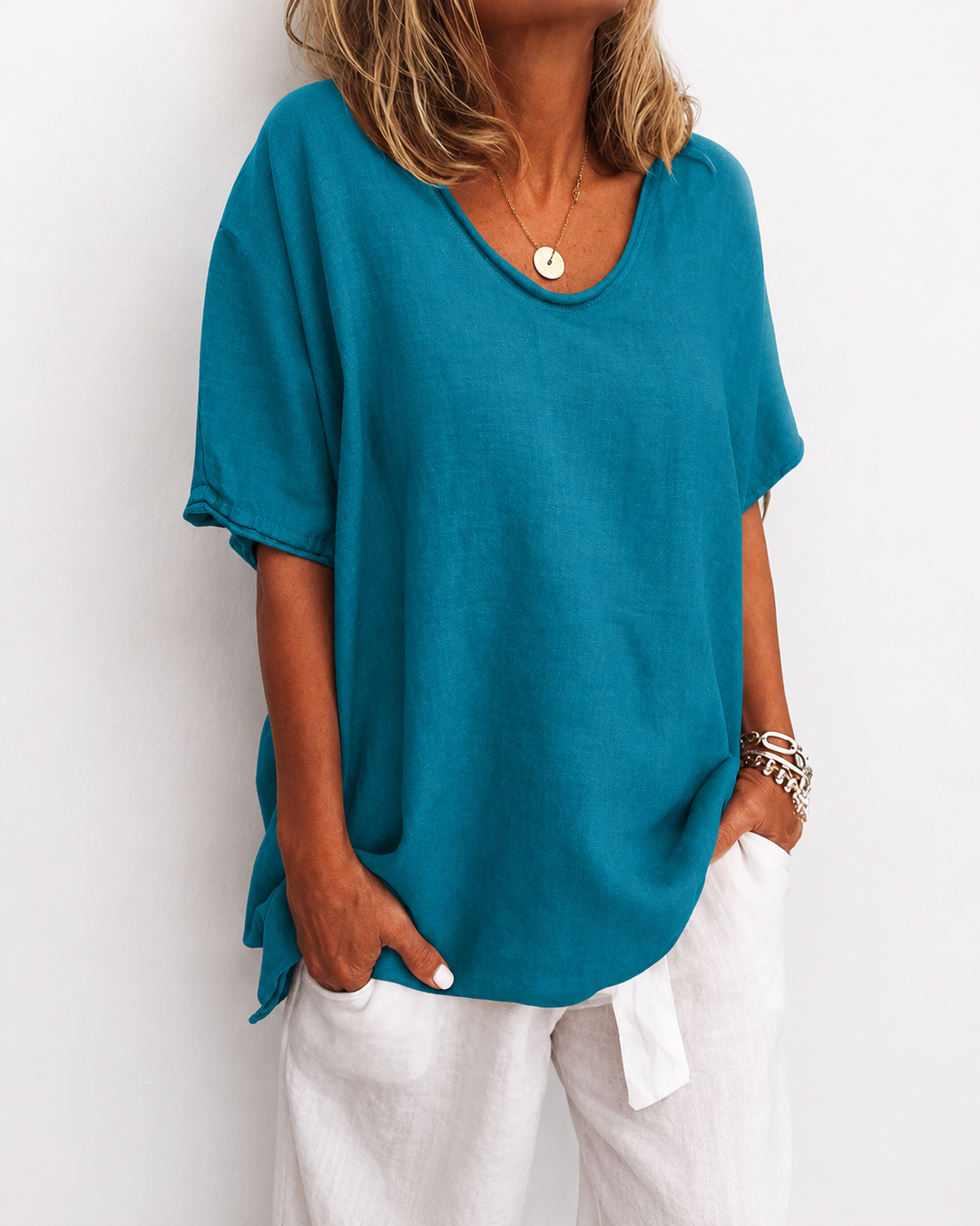 Dame Lett Bluse med V-hals og Korte Ermer