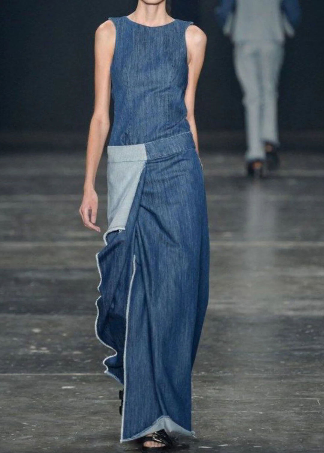 Dame Denimkjole med Volanger og Lange Ermer 3