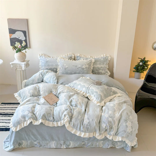 Dame Sengetøysett med Volang og Quiltet Design 7