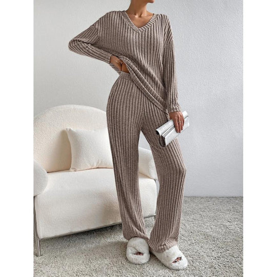Dame To-delt Strikket Sett med Minimalistisk Design 6