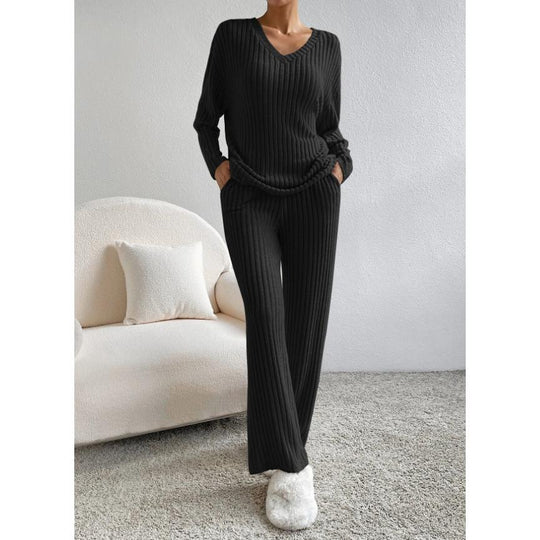 Dame To-delt Strikket Sett med Minimalistisk Design 8