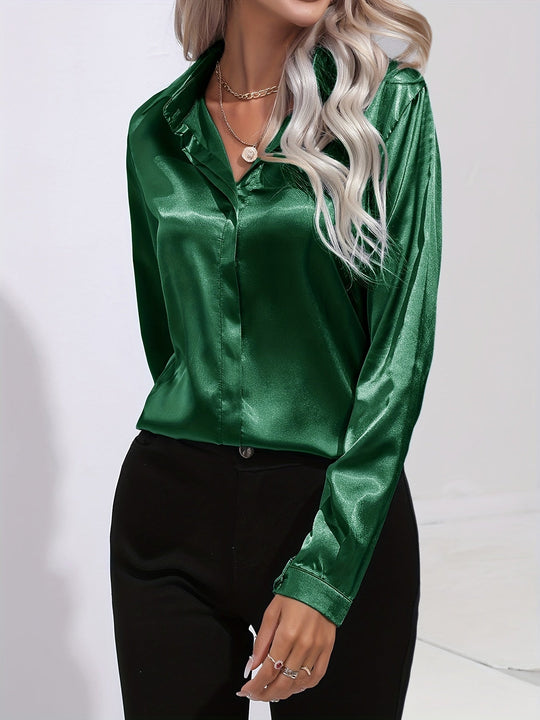 Damebluse i klassisk stil med glatt tekstur 11