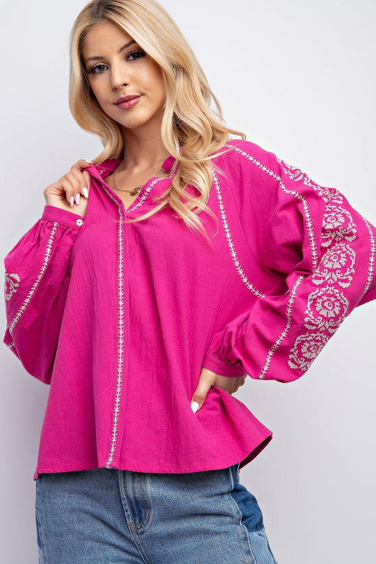 Dametopp med broderi i lin og gasbind 1