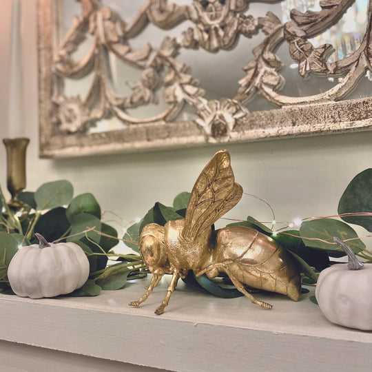 Dekorativ Gullbie for Innredning 5