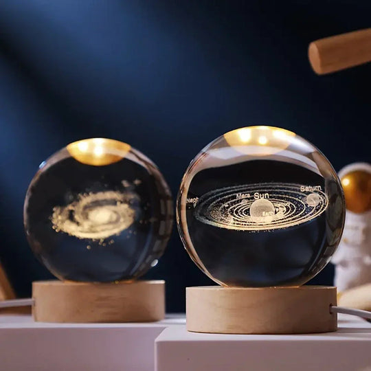 Dekorativ Lampe med 3D-gravert Krystallkule 1