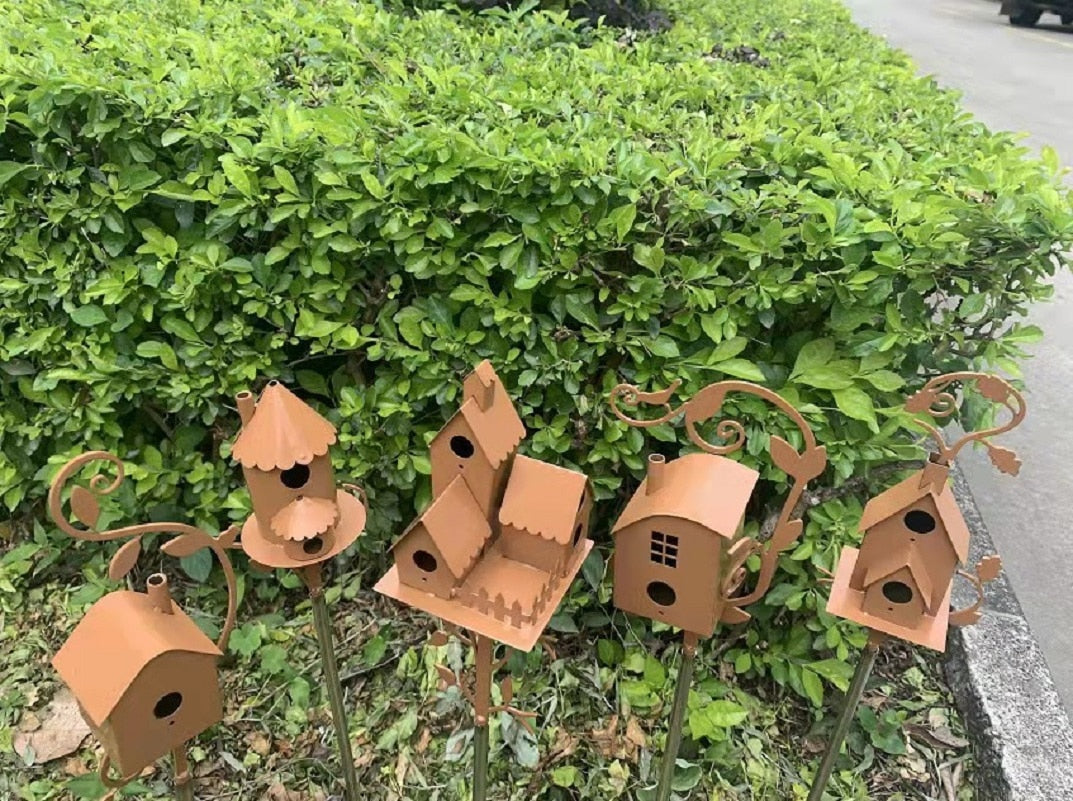 Dekorativt Fuglehus i Metall for Hage 4