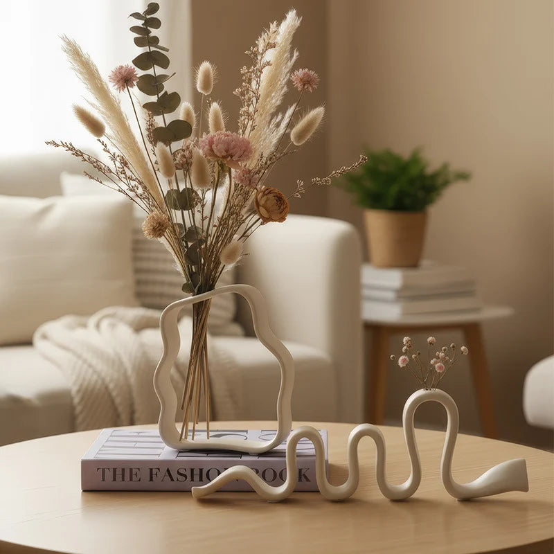 Geometrisk Vase for Blomster i Nordisk Design 1