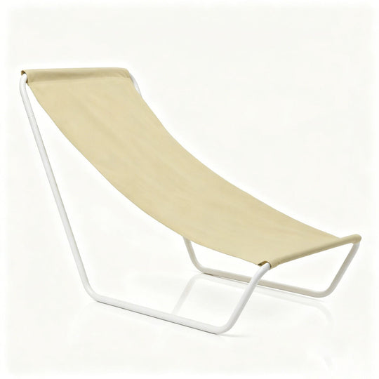 Hage solseng med buet design for komfort 2