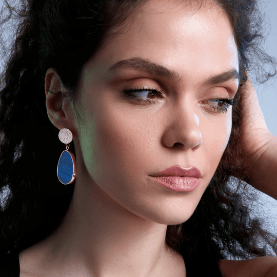 Håndlagde Øredobber i Lapis Lazuli med Unik Design 5