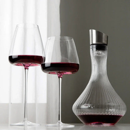 Håndlaget vin- og champagneglassett med raffinert design 3