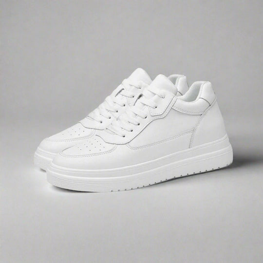 Herresneakers med Skjult Høyde og Minimalistisk Design 1