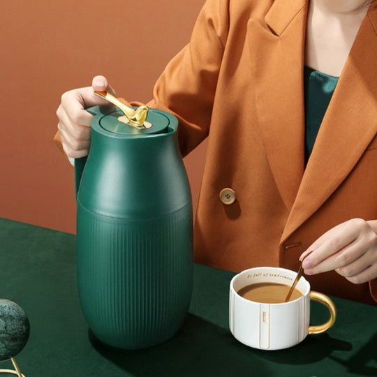 Isolert Termosflaske Minimalistisk Design 950 ml - Perfekt for Varme og Kalde Drikker 6