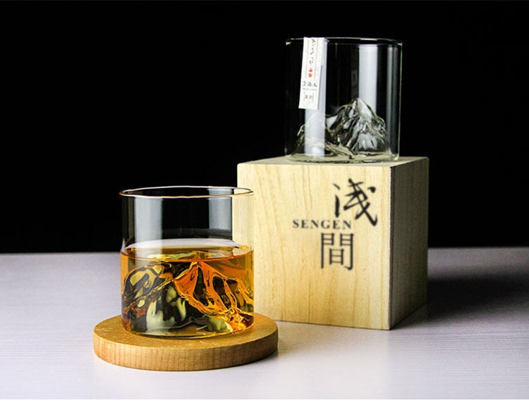 Japansk Drikkeglass for Whisky og Sake - Kompakt Design, Perfekt til Anledning 1