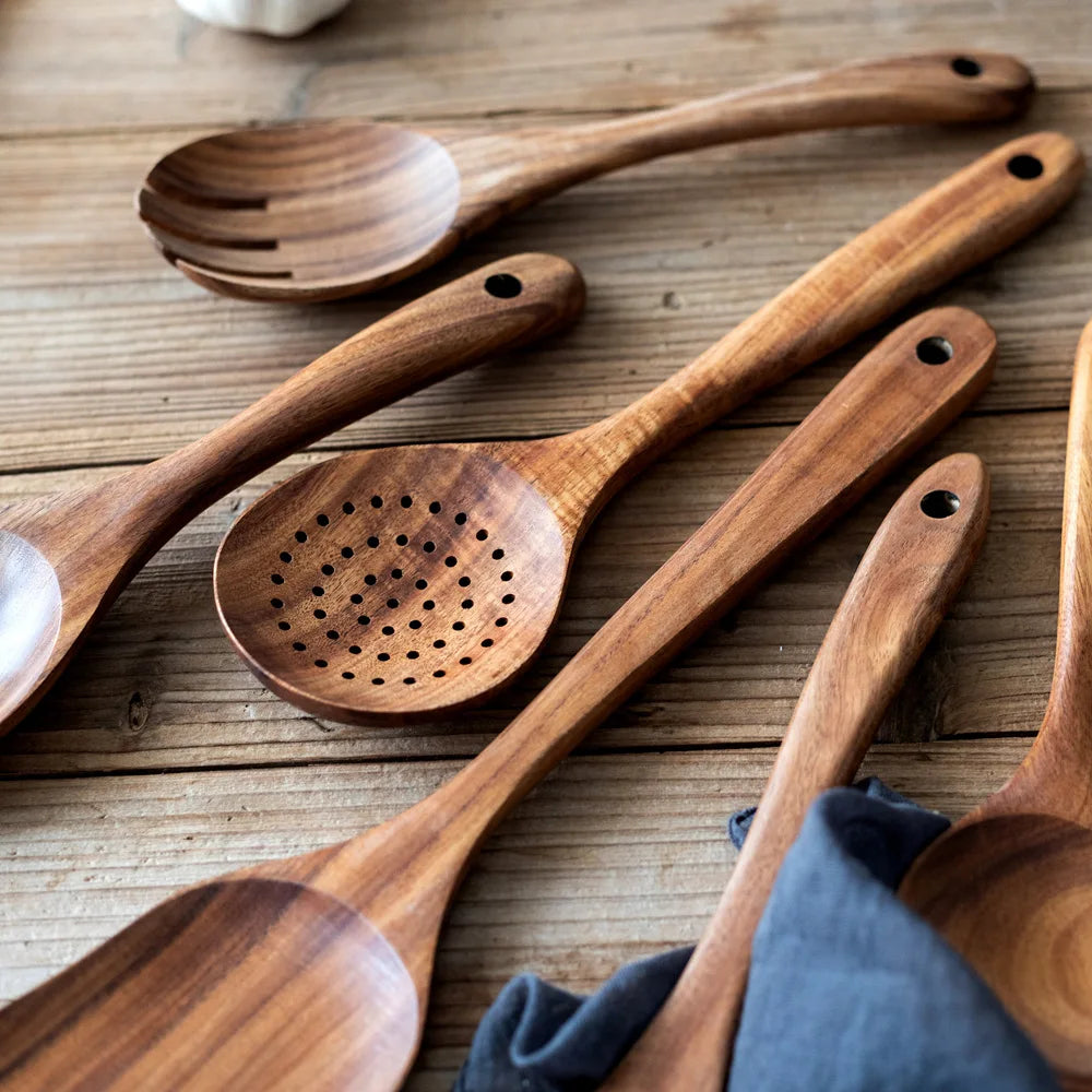 Kjøkkensett i Teaktre med Naturlig Design 3