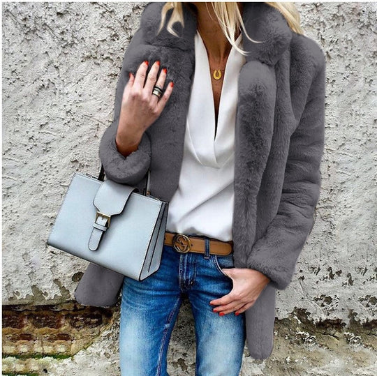 Kvinne Oversized Faux Fur Kåpe med Fold-Over Krage 2