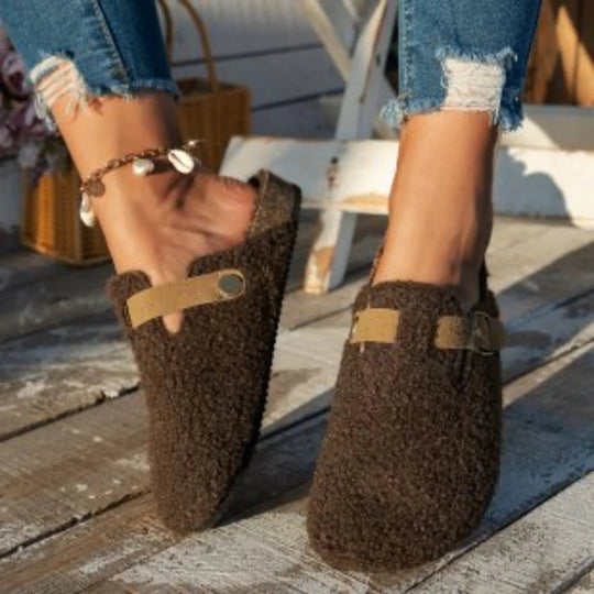 Kvinne Slip-On Tøfler med Spenne Detalj 3