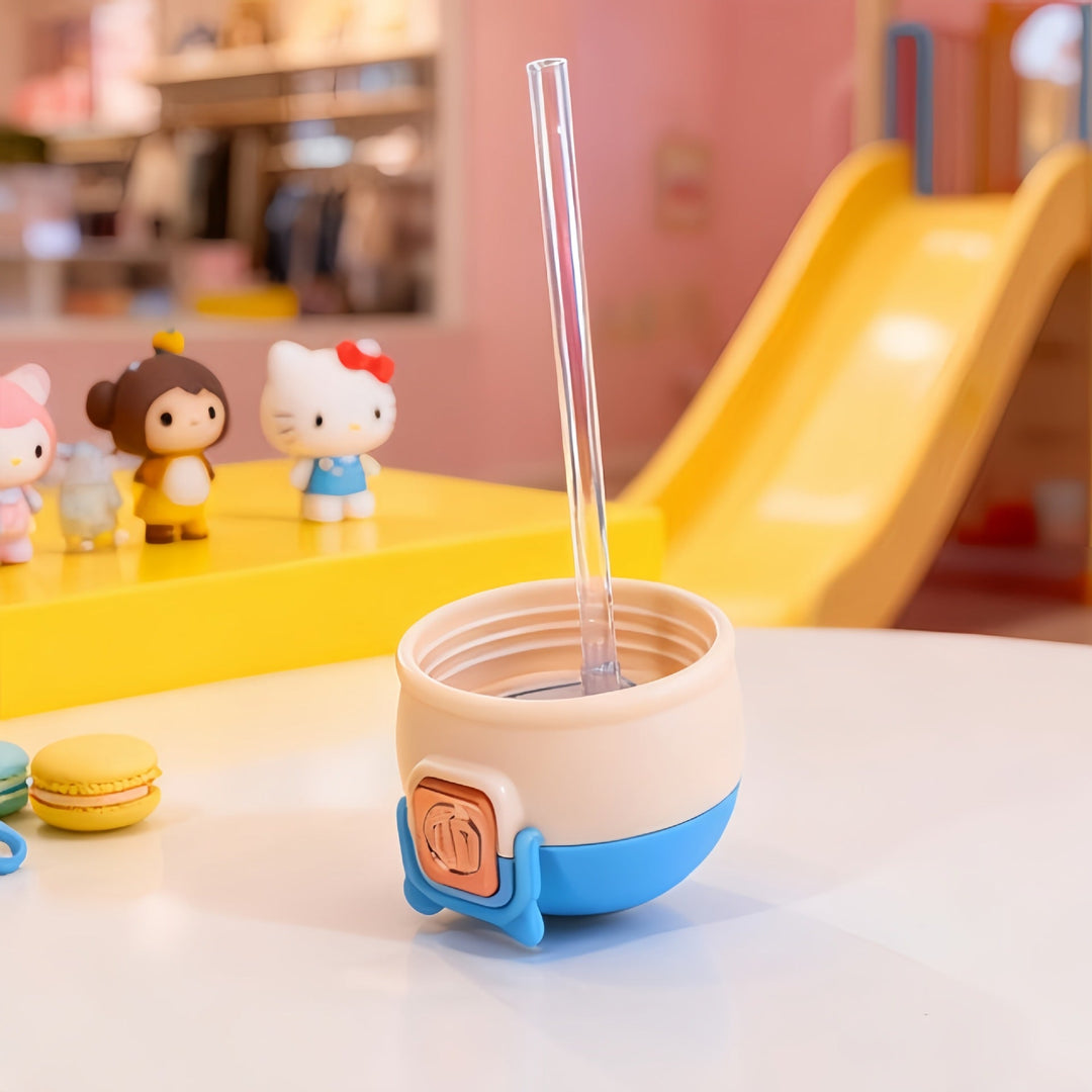Kvinnelig Bærbar Vannflaske med Stilfull Design 3