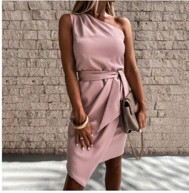 Kvinnens Asymmetrisk Kveldskjole Ermeløs Moderne Design 4