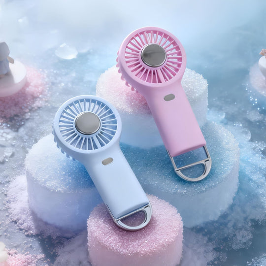 Kvinnes Bærbar Håndvifte med Innovativt Kjølesystem og Ergonomisk Design 4