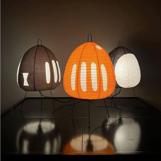 Liten Bordlampe med Japansk Design for Koselig Belysning i Soverommet 1
