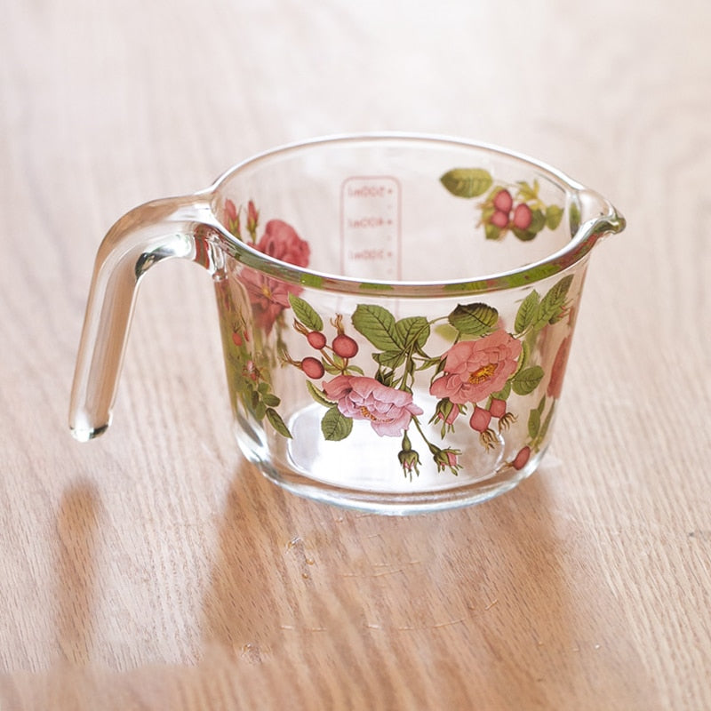 Målebeger med Lokk i Retro Blomstermønster 2