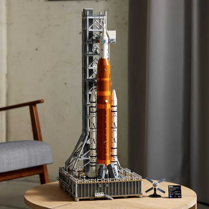 Modellbyggesett NASA Artemis romfartssystem