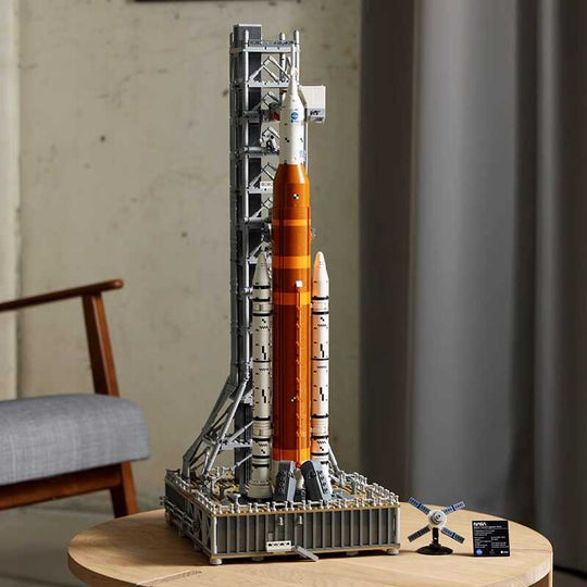 Modellbyggesett NASA Artemis romfartssystem