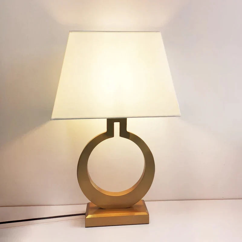 Moderne Bordlampe med Geometrisk Design til Stue og Soverom 2