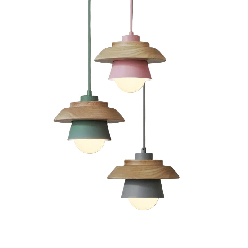 Moderne Pendellampe i Tre Med Stilren Design 1